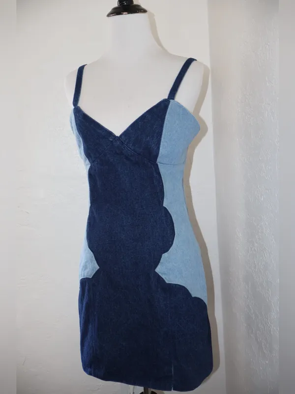 Understated Leather Two-Tone Scalloped Denim Mini Dress small - Image 3