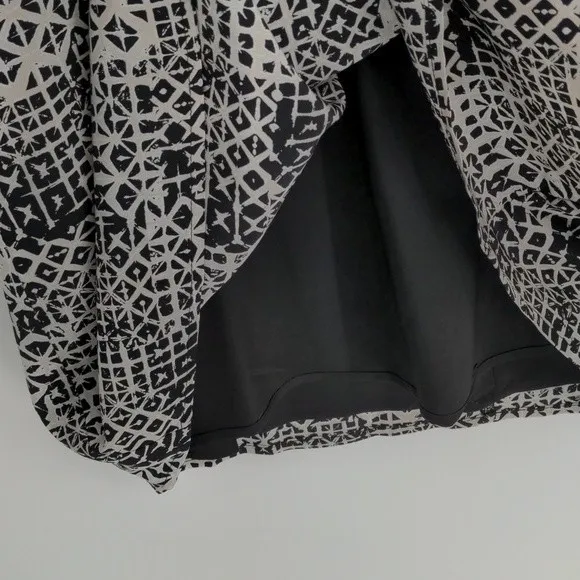 Garnet Hill Bell Sleeve Silk Shift Dress Women’s 10 Black White Geometric Office - Image 9