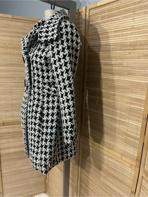 Rue 21 Women’s Black White Houndstooth Peacoat big buttons SO CUTE size Small - Image 3