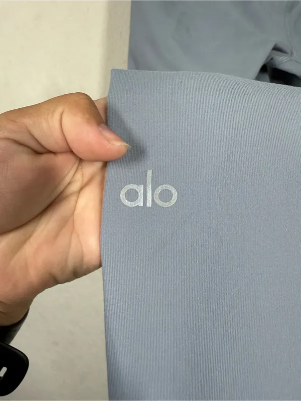 ALO Yoga Airlift Leggings Size Small - Image 3