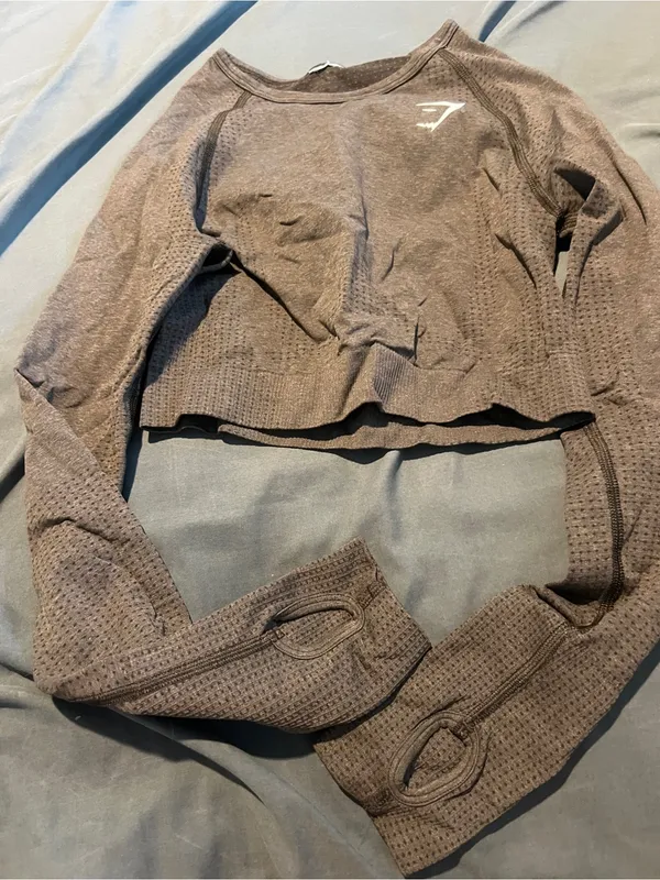 Gymshark Brown vital Seamless Long-Sleeve Crop Top with Logo - Image 3
