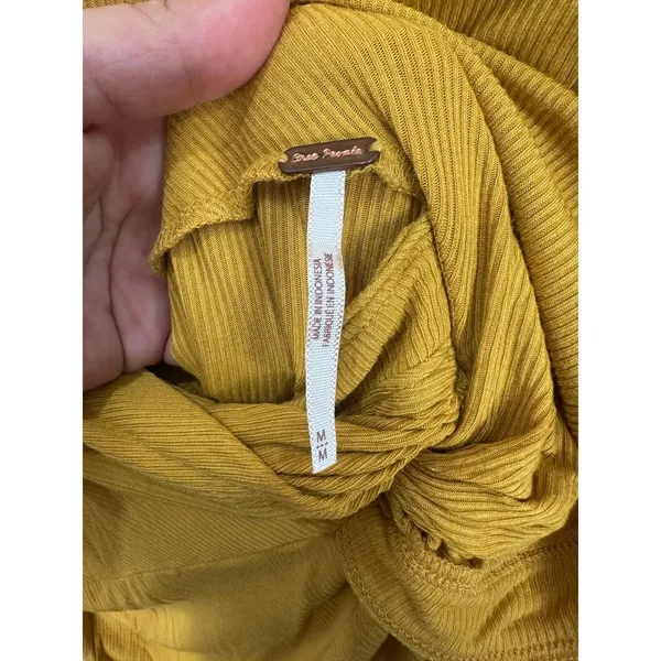 Free People Ribbed Twist Back Top Womens Medium Mustard Yellow Boho Whimsical - Image 3