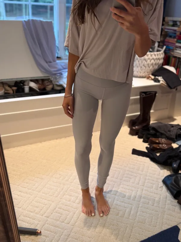 Lululemon High Rise Leggings Cream Size 4 - Image 3