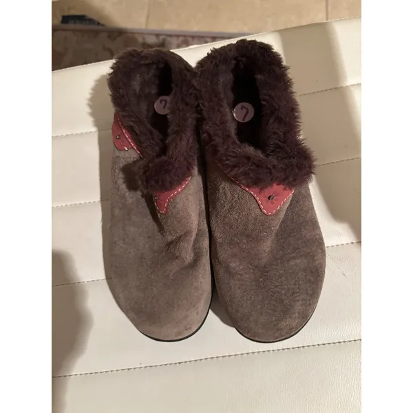 Taos Women Suede Faux Fur Lined Clog Slippers Brown Red Trim Size 7 - Image 2