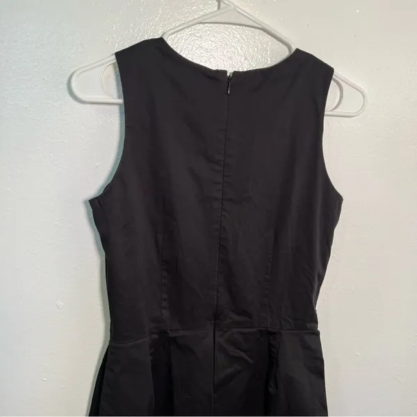 Gap Women's Sz 0 Sleeveless Fit & Flare Dress True Black Pleated Pockets Stretch - Image 8