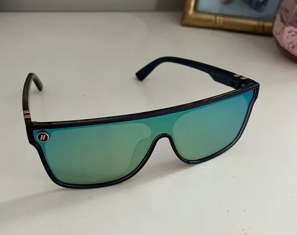 Blenders Sunglasses - Image 2