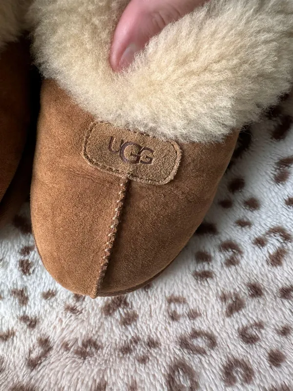 UGG slippers - Image 4