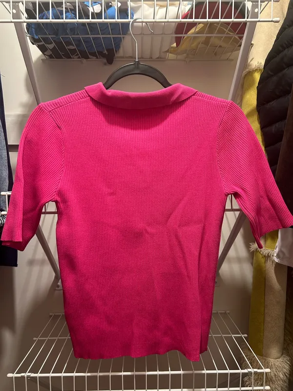 pink collared short sleeve sweater - Image 2