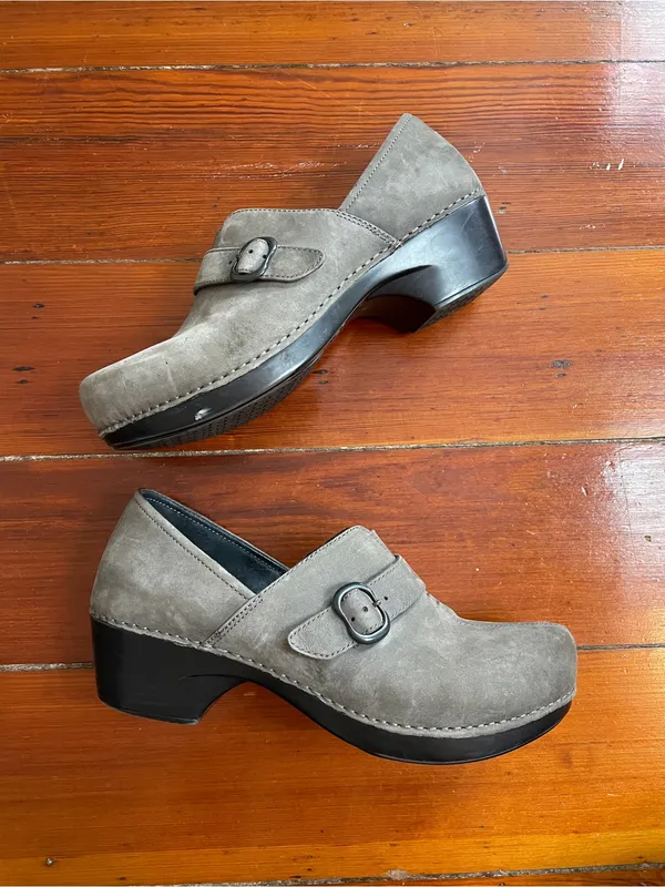 Dansko Tamara Grey Nubuck Buckle Comfort Clogs Sz 40 (US 9.5-10) 🧡🎀 - Image 10