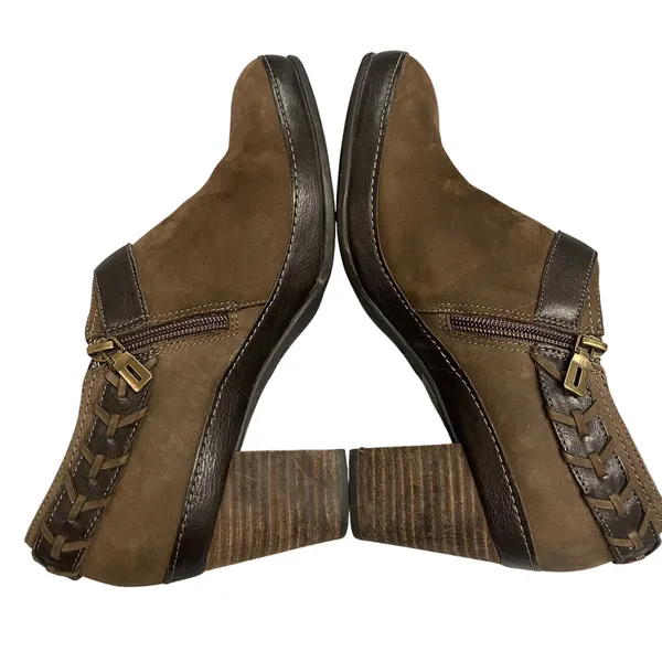 Clarks‎ Artisan Mural Ankle Booties Womens Sz 8W Brown Leather Zip Harness - Image 6