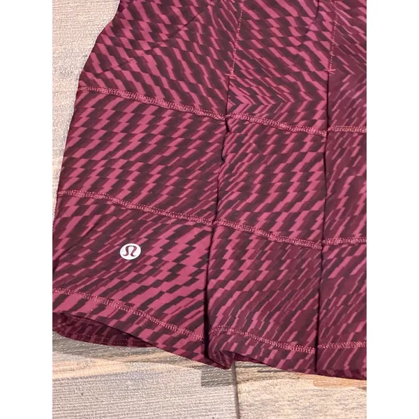 Lululemon Pace Rival Skirt Red Grape Black‎ Pleated Tennis Athletic Skort Size 6 - Image 3