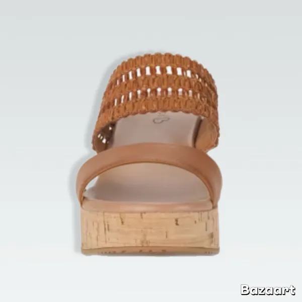 NWT Baretraps Platform Sandals - Image 4