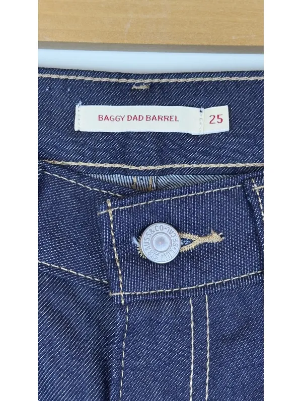 Levi’s Premium Baggy Dad Barrel Jeans Women 25x32 Dark Wash NWT 100% Cotton - Image 3