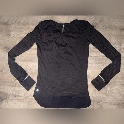 Lululemon Athletica Run Sheer Long Sleeve - 6 women’s - Image 5