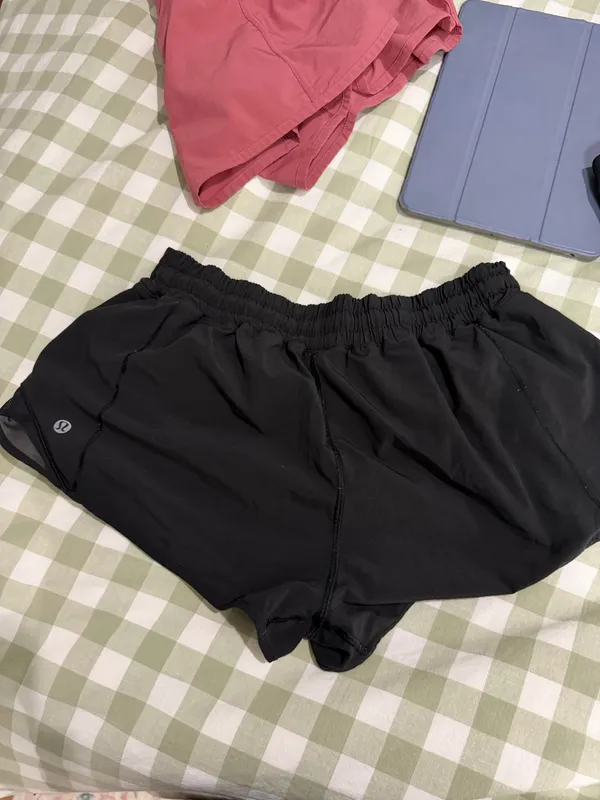 Lululemon Hotty Hot Shorts 2.5" - Image 2