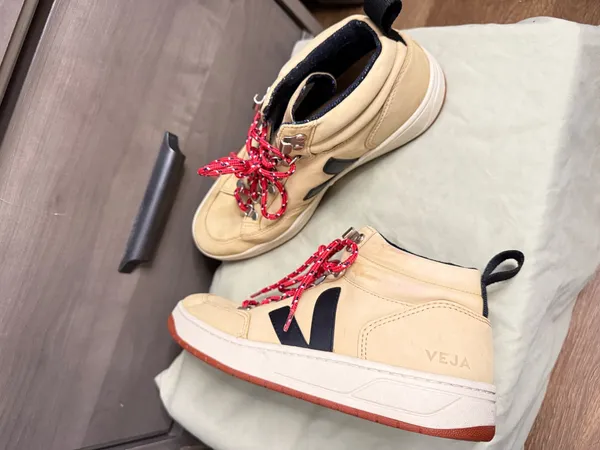 Veja Roraima Leather Womens Shoes Size 9 - Image 5