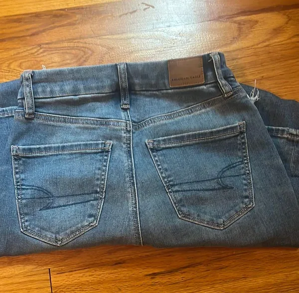 American Eagle Jeans - Image 4