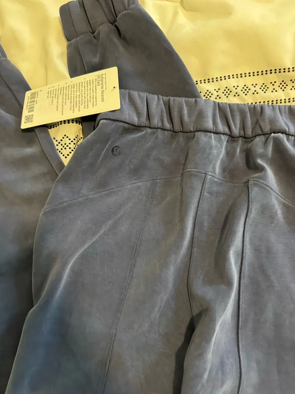 Lululemon Softstreme Relaxed High-Rise Joggers - Image 4