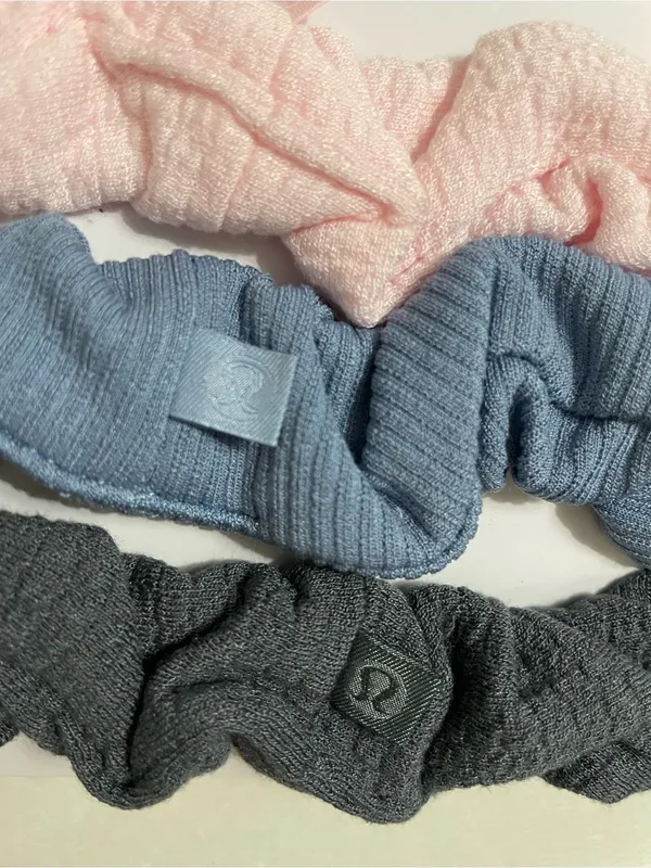 lululemon athletica NWT Uplifting 3 Pack Hair Scrunchie Ponytail Accessory - Image 4