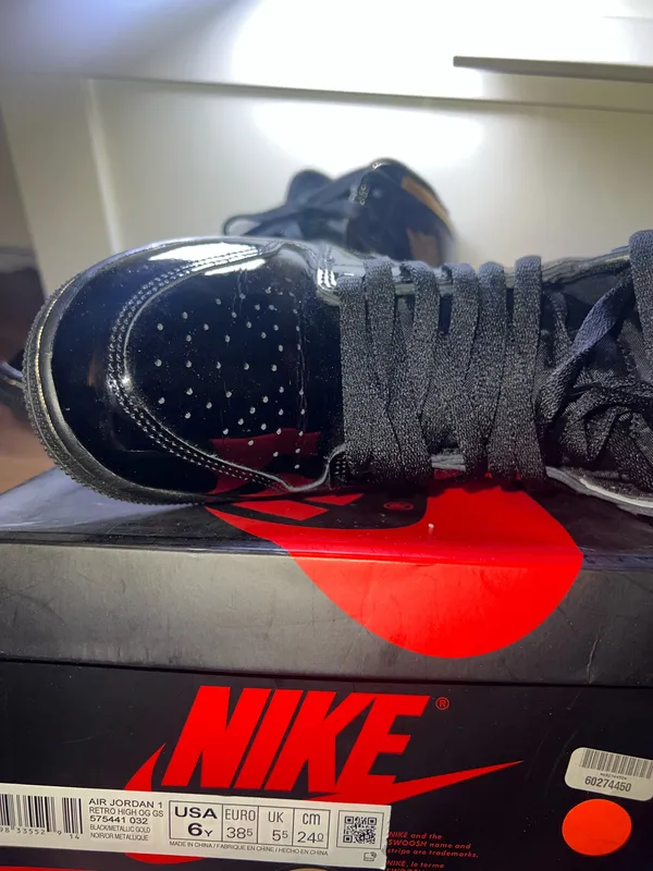 Nike Jordan Air Jordan 1 Retro High OG GS “Black Metallic Gold” - Image 9