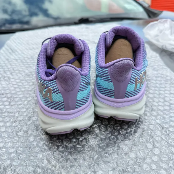 Hoka one one Clifton 9 women Running shoes size 7 (New no box) - Image 3