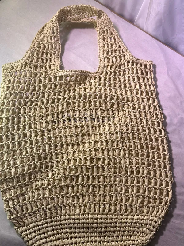 Woven Straw Tote Bag in Natural - Image 3