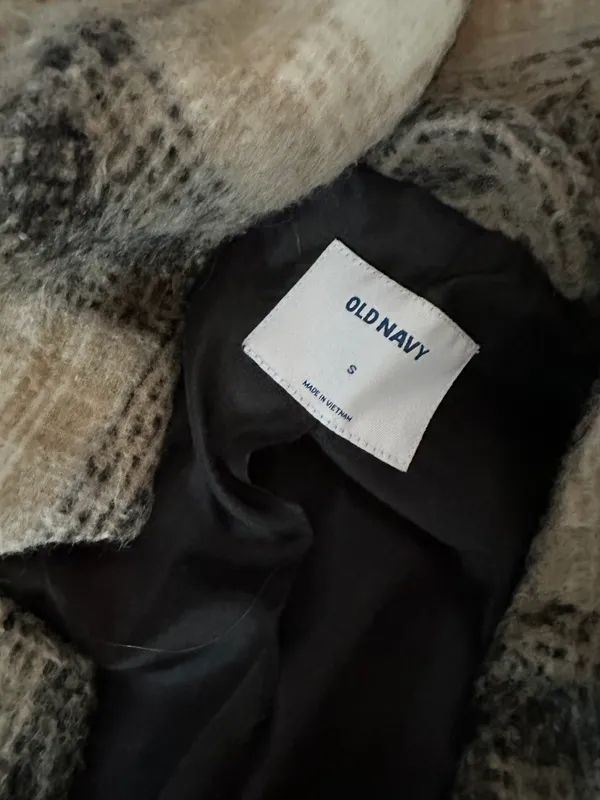 Old Navy Coat - Image 4