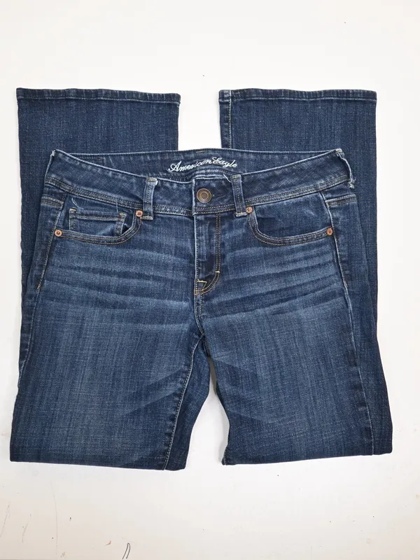 American Eagle Women's 8 Short Dark Wash Low-Rise Vintage Original Boot Jean - Image 4