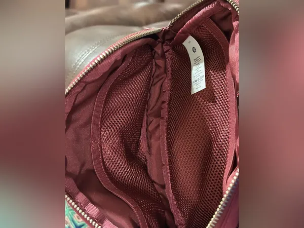 Lululemon Wear Everywhere Belt Bag 1L Burgundy maroon - Image 10