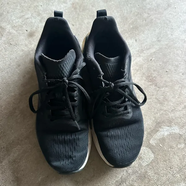 Adidas Women’s Black Athletic Sneakers size 7.5 nwot - Image 2