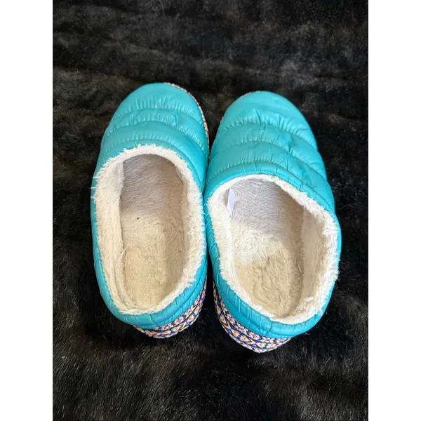 Ariat Crius Clog Slippers for Ladies puffer 8.5 9 warm winter shoes - Image 5