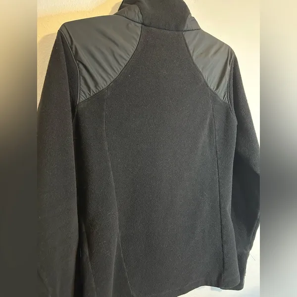 Columbia Woman’s Black Fleece Jacket - Image 3
