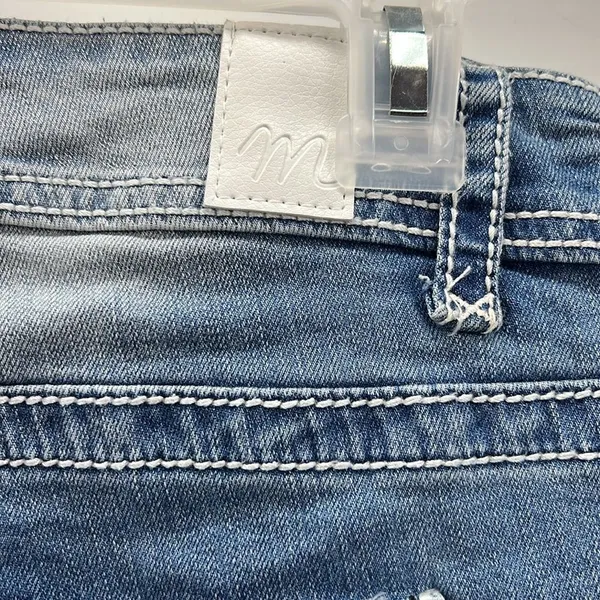 Maurices original distressed size 16 reg denim capri - Image 5