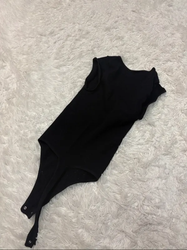 Free people intimately seamless black bodysuit small - Image 2