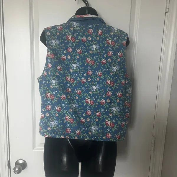 Women's Vintage Koret City Blues‎ Denim Vest Floral Cottagecore Medium - Image 3