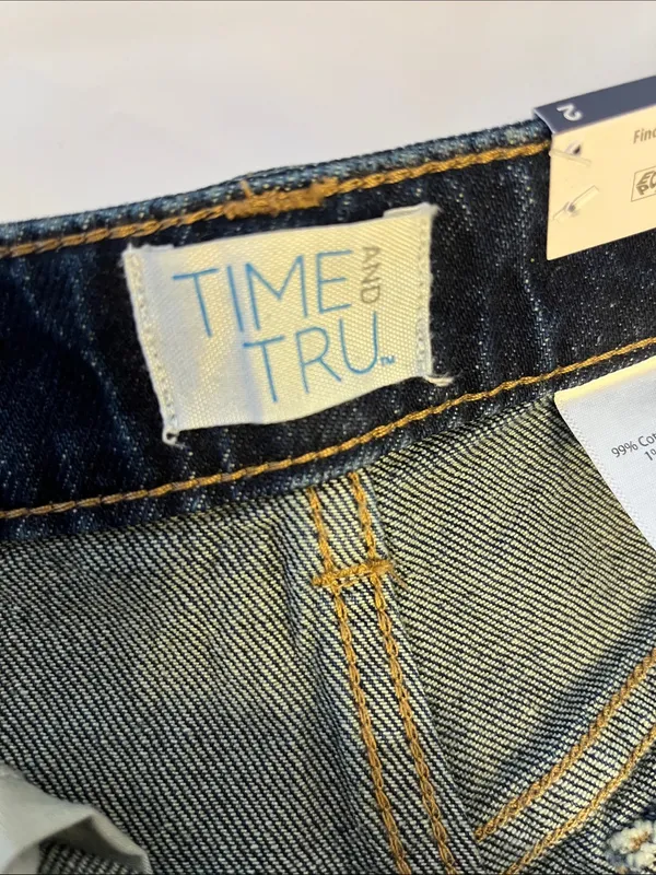 High-Rise Wide-Leg Jeans in Dark Blue - Image 6