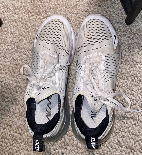 Nike Air Max 270 Shoes - Image 2