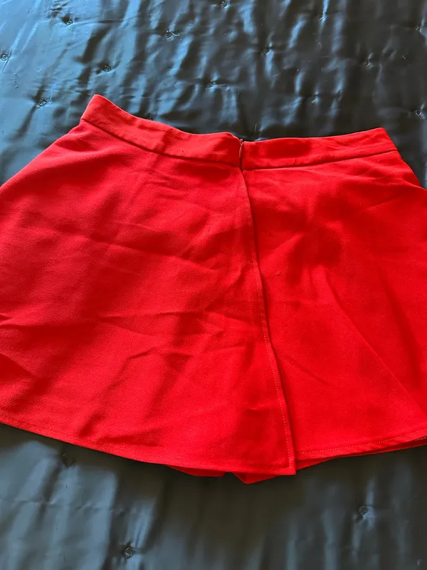 Red Skort Size L - Image 2