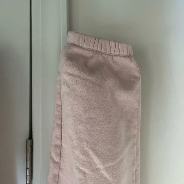 Gap Teen Light Pink Sweatpants with Pockets and Cuffed Pant Legs - Image 4