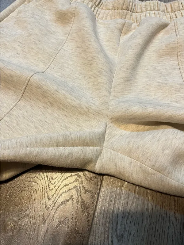 Old Navy High Waisted Bounce Fleece Wide Leg Sweatpants in Oatmeal Heather - Image 6