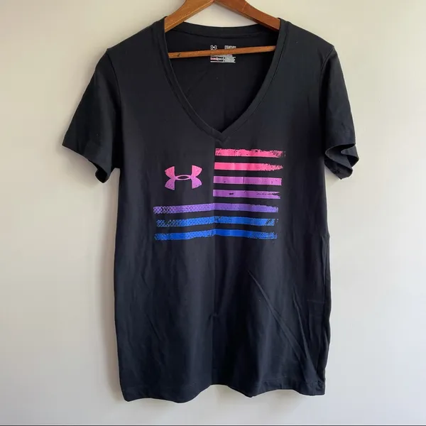 Under Armour flag v-neck shirt size medium - Image 2