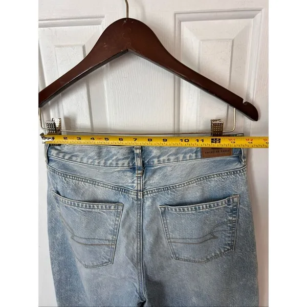 American eagle light blue mom fit short jeans size 4S ripped distressed - Image 9