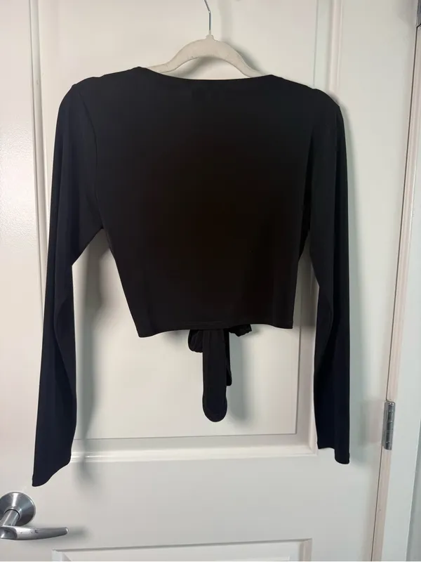 Bisou Bisou Black Tie Front Shrug Wrap Top Y2K Size M - Image 4