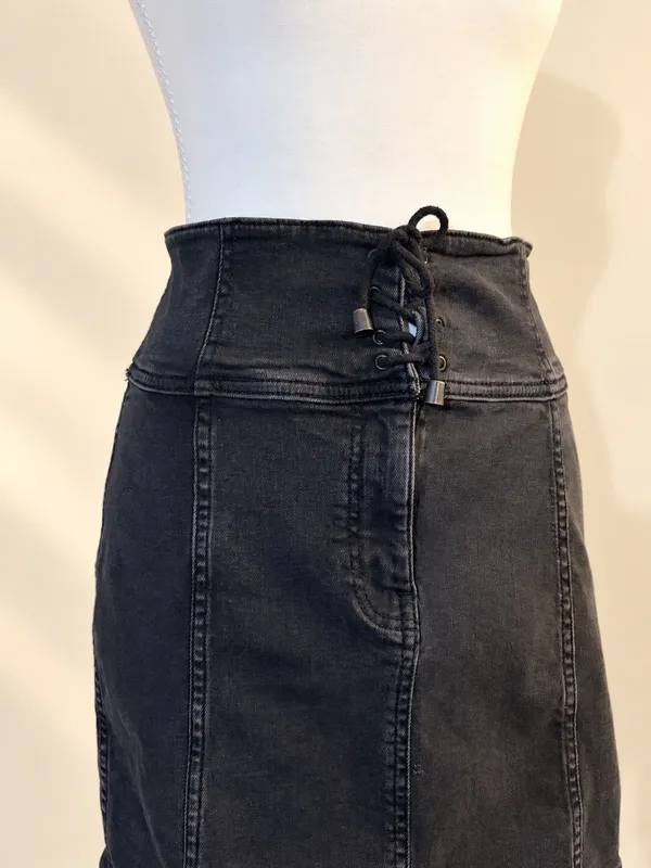 Free People Size 8 Black Denim Corset Lace Up High Waist Mini Skirt - Image 3