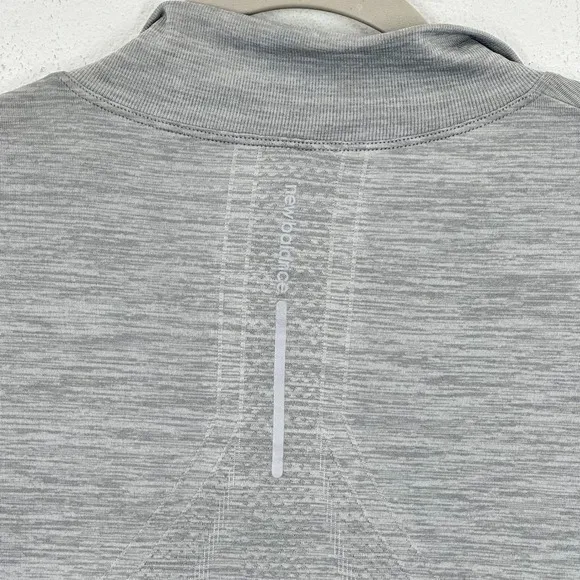New Balance Women's Heather Gray Quarter Zip Long Sleeve Running Top‎ NWT - Image 3