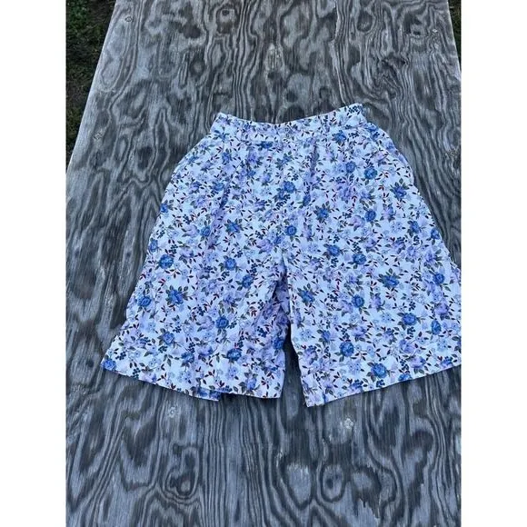 Vintage Prestwyck Womens‎ Shorts Small White Blue Floral Cotton Cottage Spring - Image 3