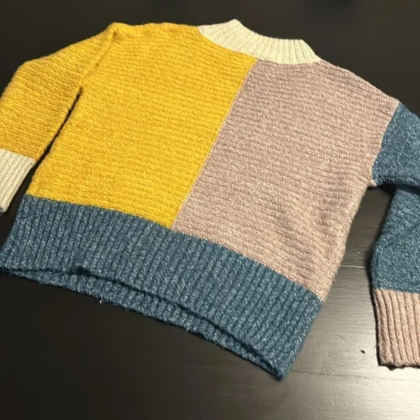 Hem & thread color‎ block sweater - Image 6