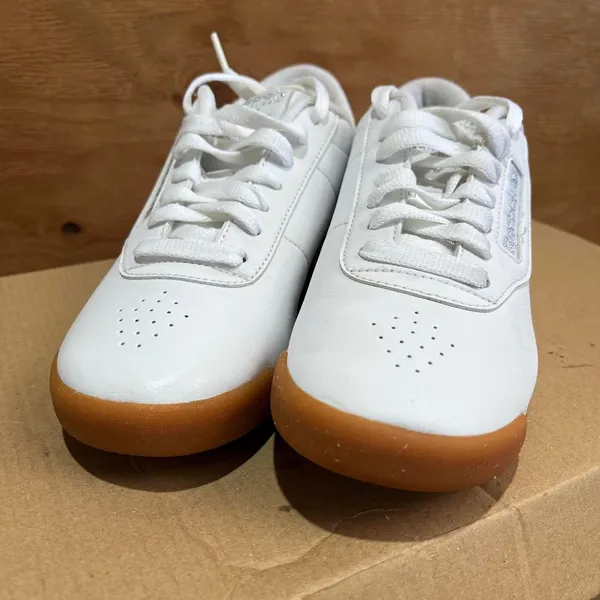 Reebok Women's White Trainers - Image 5