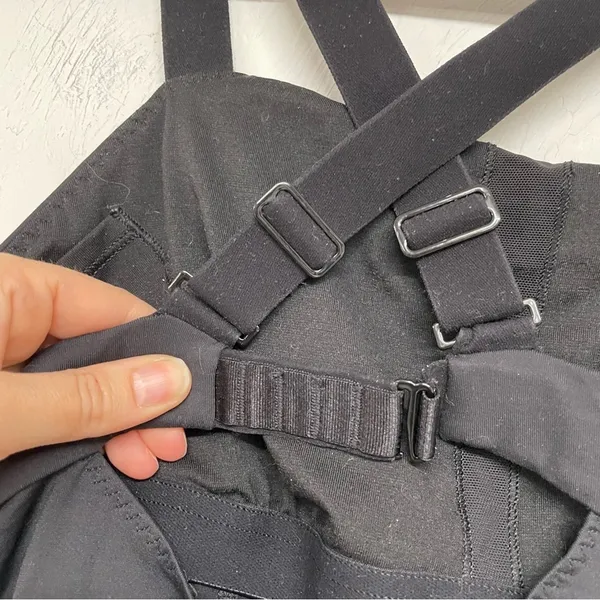 Lululemon Black Criss Cross Back Tank Top Womens 8 Athletic Gorpcore Gym - Image 4