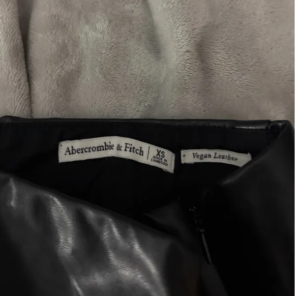 Abercrombie Leather Skirt Mini - Image 2